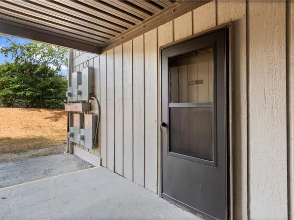 2240 Sunderland Rd APT 54N, Winston Salem, NC 27103