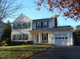 803 Potomac Ridge Ct, Sterling, VA 20164