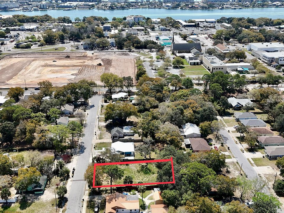 1st image of 108 Carson Dr