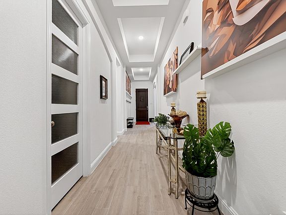 4th image of 1340 Carlet Dr