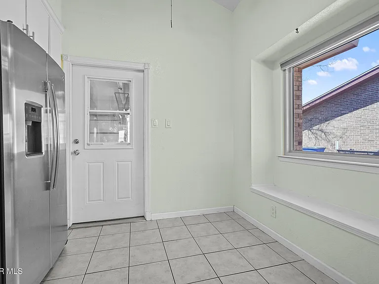 4805 Maureen Cir — Photo 15