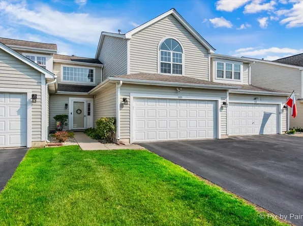 1223 Dunamon Dr, Bartlett, IL 60103