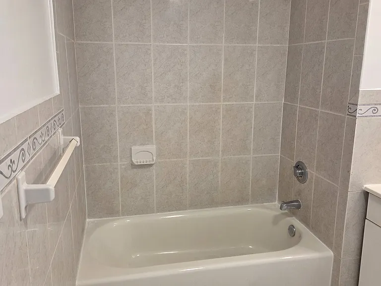 2401 Berg Ave — Photo 14