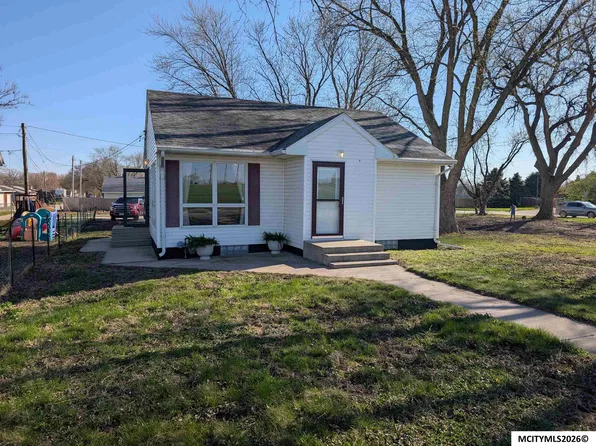 1219 12th St NW, Mason City, IA 50401