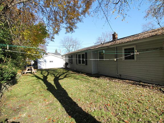 4th image of 616 N 18th Ave
