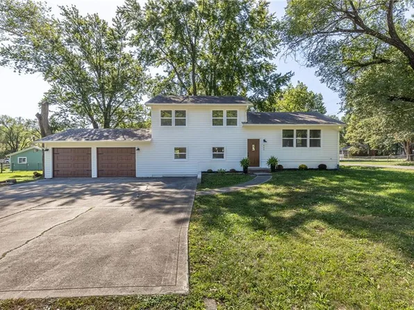 409 Front St, Grain Valley, MO 64029