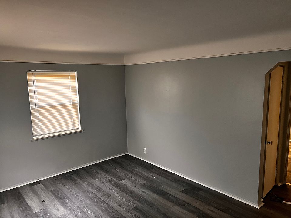 1st image of 27615 Avondale St