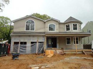 100 Steven Ave, Merrick, NY 11566
