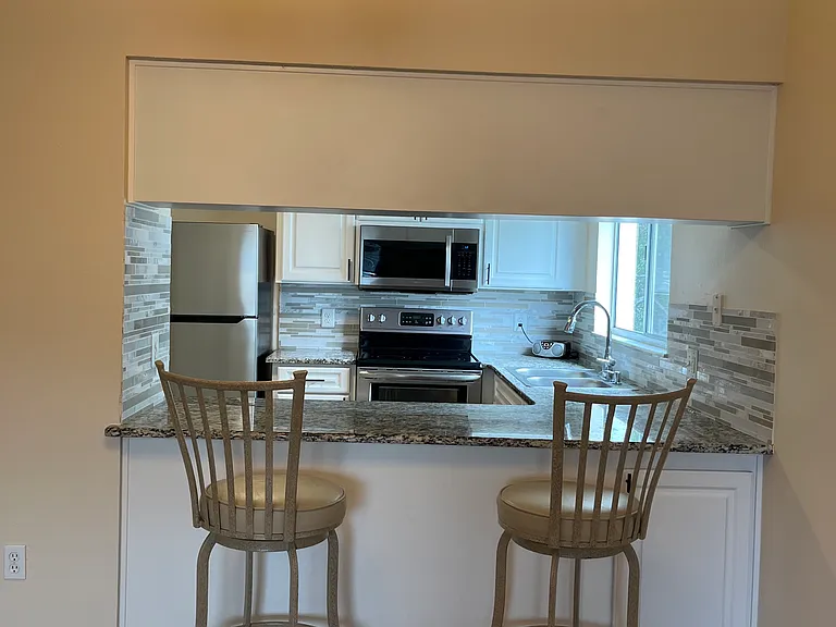 4721 Silver Cir — Photo 10