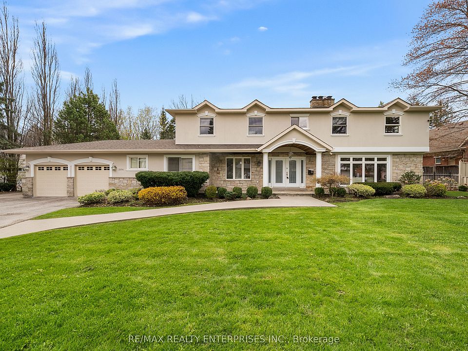 1st image of 2154 Oneida Cres