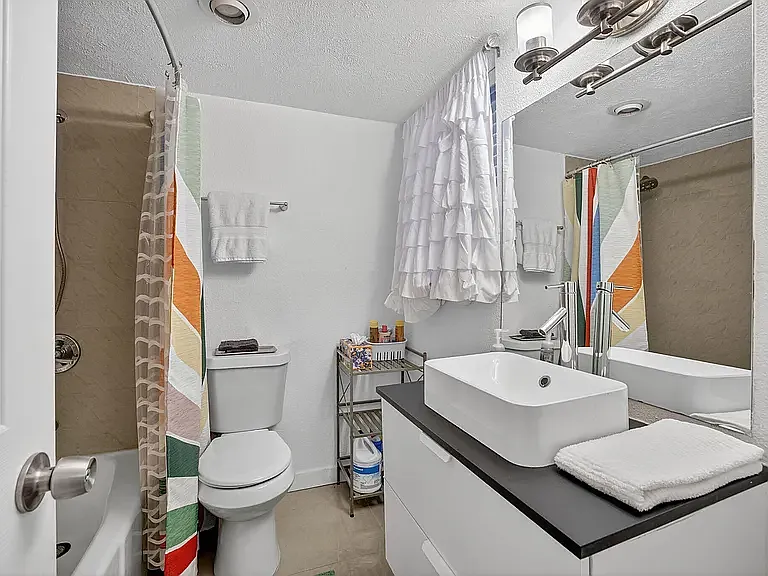 815 Middle River Dr #114 — Photo 11