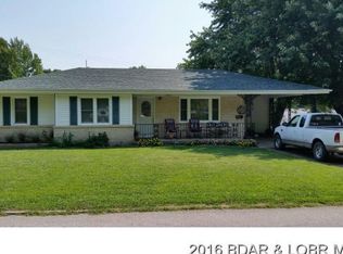 1004 Gayle St, Eldon, MO 65026