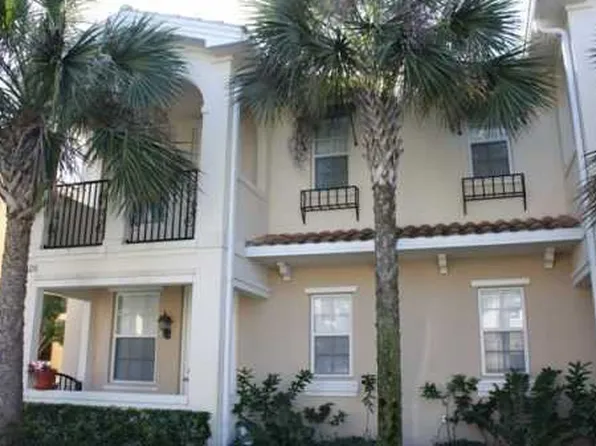 4526 Illicium Dr, Palm Beach Gardens, FL 33418