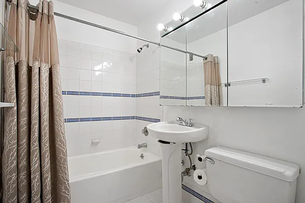 Rented by Nest Seekers International | media 7