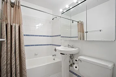 Rented by Nest Seekers International