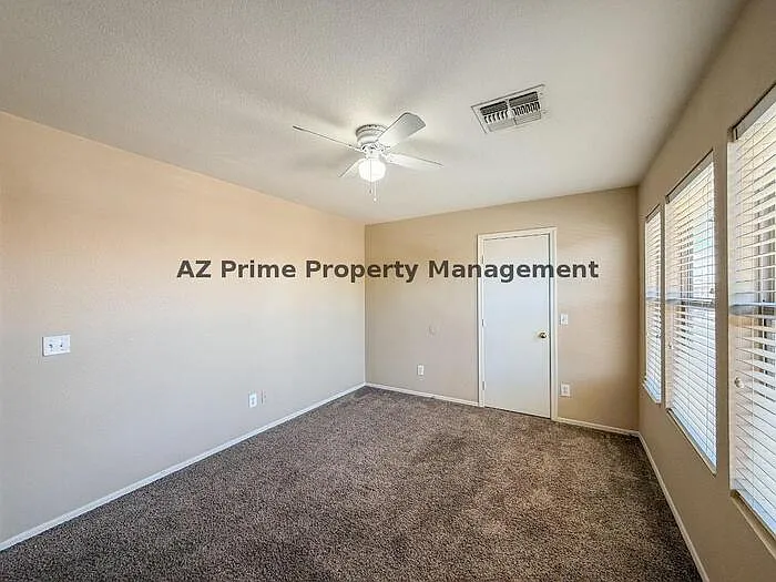 583 W Racine Loop — Photo 26
