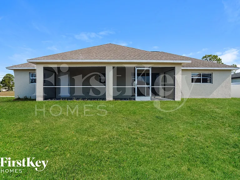 1722 NW 15th St — Photo 15