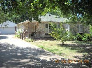 1915 Grand Ave, Carthage, MO 64836