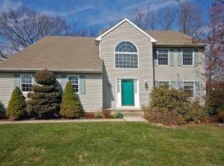 1 Tanglewood Pl, Monroe Township, NJ 08831