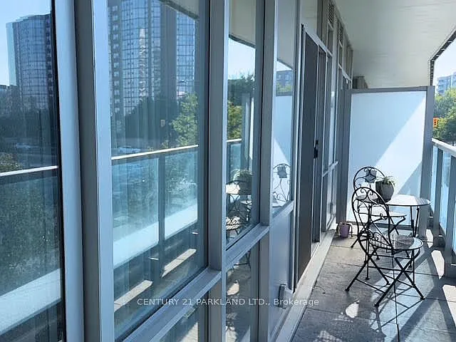 9471 Yonge St #205 — Photo 3
