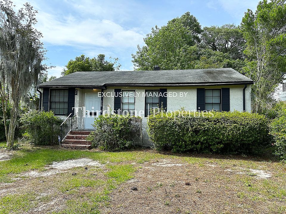1st image of 536 W 66th St