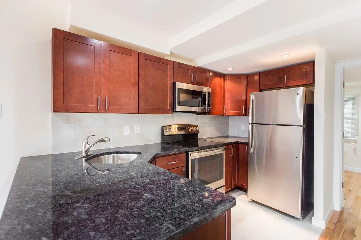 Building Photo - 516 S 7th St #C