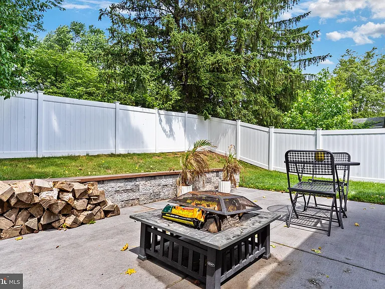 7828 Citadel Dr — Photo 34