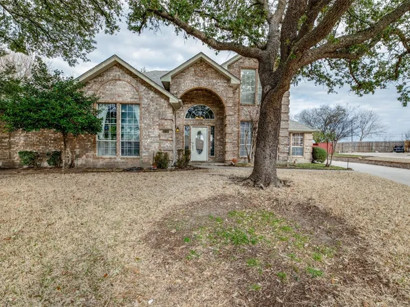 3716 Snow Creek Dr, Fort Worth, TX 76108