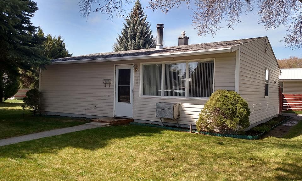 1st image of 695 James Pl