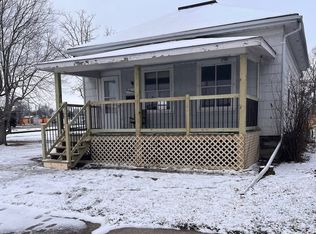 1014 8th St SW, Cedar Rapids, IA 52404