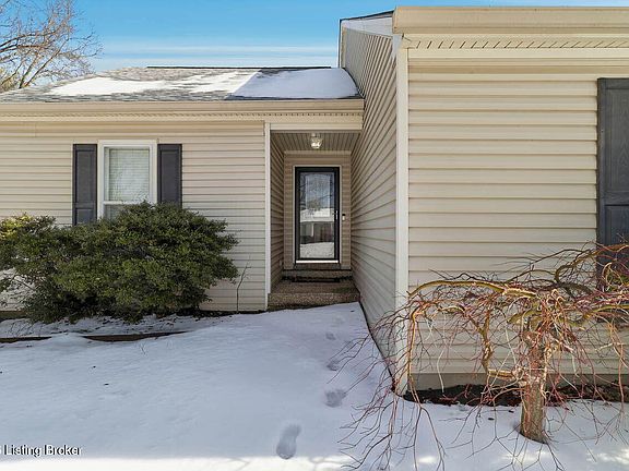 5th image of 2607 Wareham Rd