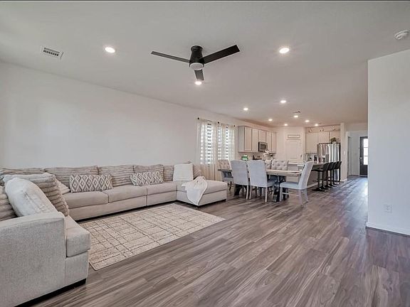 2nd image of 21611 Shadowbrook Birch Dr