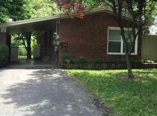 9807 Rowntree Rd, Jeffersontown, KY 40299