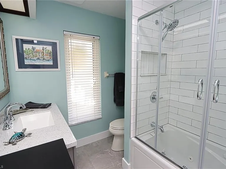 27165 Edenbridge Ct — Photo 12