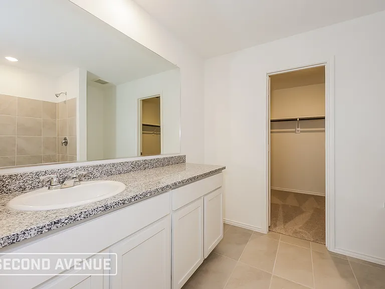 1828 Lotus St — Photo 11