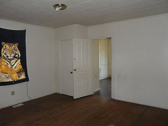 2nd image of 141 Fairfield Ave