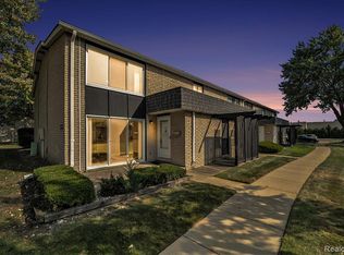 8691 Kennedy Cir, Warren, MI 48093