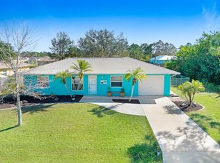 537 Tropicaire Ave SW, Palm Bay, FL 32908
