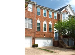2959 Hunters Branch Rd, Fairfax, VA 22031