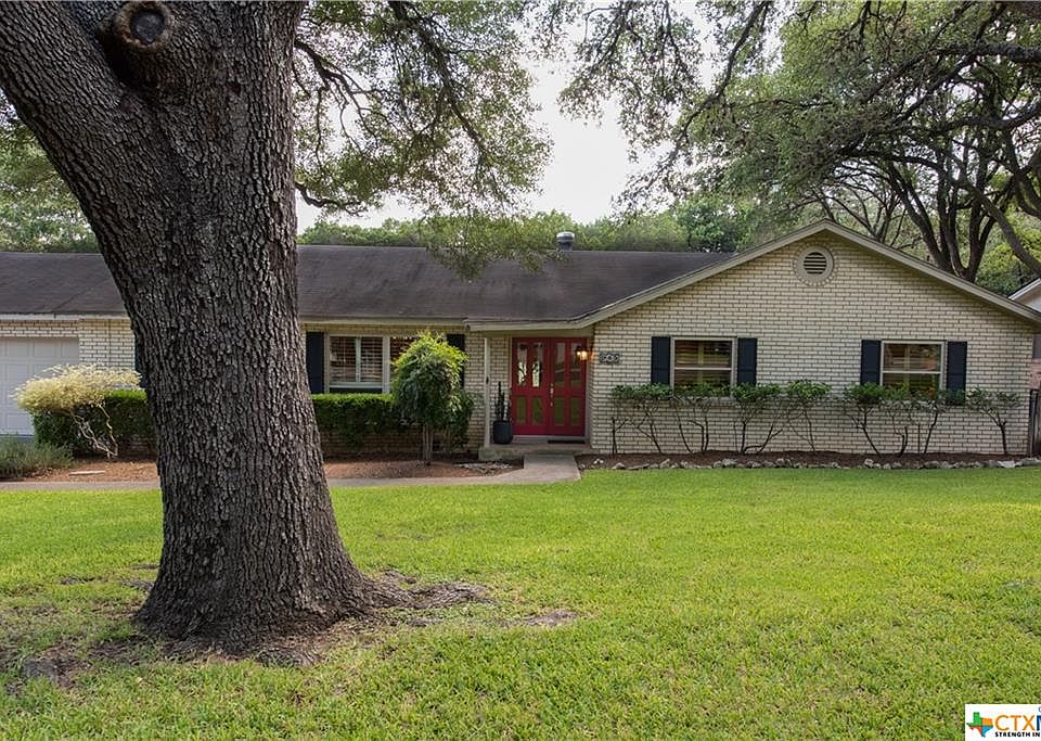 1st image of 985 Timber Dr