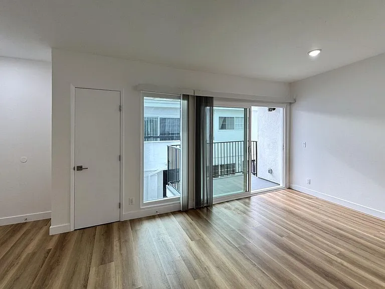 3630 Midvale Ave #1 — Photo 20