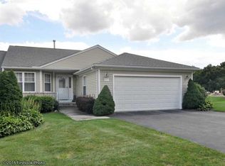 72 Hunters Run, North Providence, RI 02904