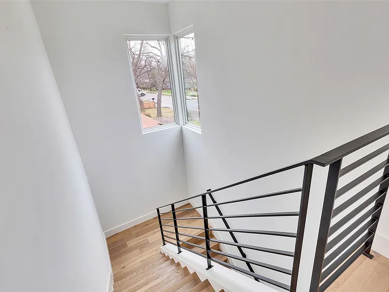 2509 Euclid Ave — Photo 20