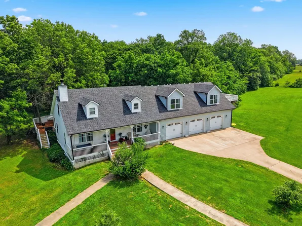 13221 E Remie Rd, Centralia, MO 65240
