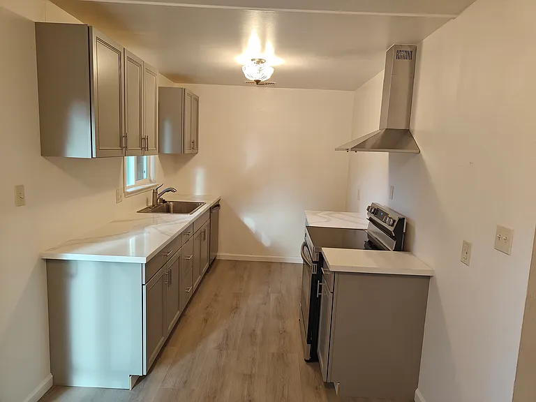 8945 Bedford Ave — Photo 21