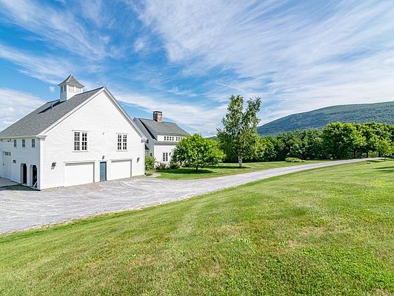 3rd image of 1035 Holy Smoke Road