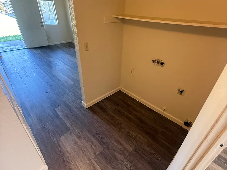 1230 Pioneer Ave #102 — Photo 9