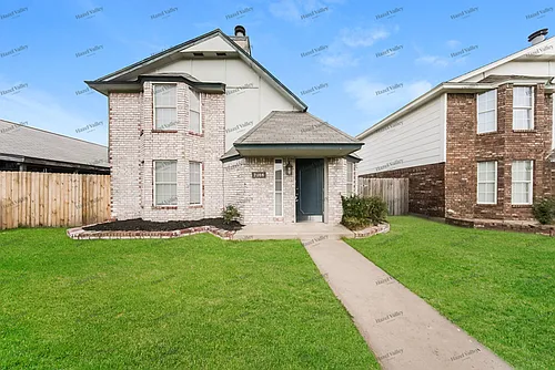 2108 Lakecrest Dr Photo 1