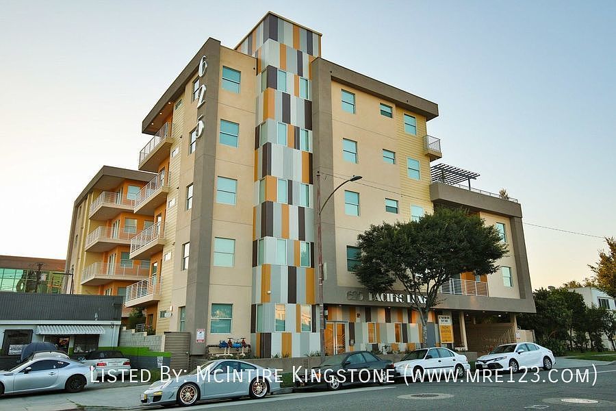 1st image of 625 S Pacific Ave #206