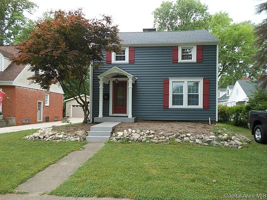 Great Curb appeal!!